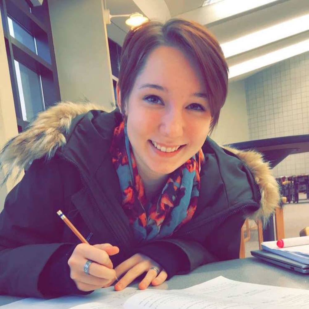 Meet your Posher, Carly